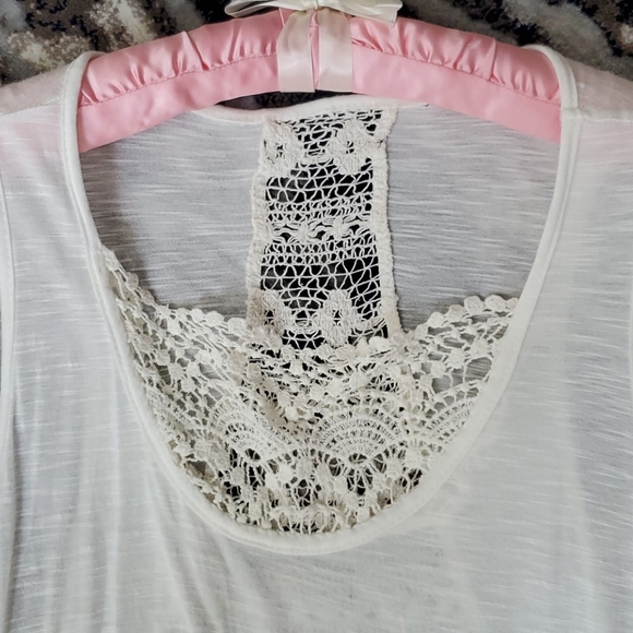 (3/$15) Ecru Sleeveless Top - size S - Picture 2 of 7